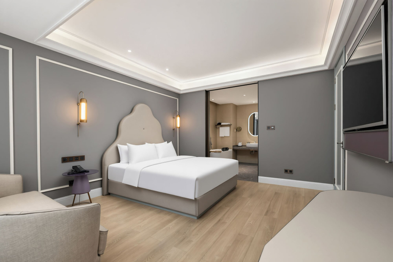 Bedroom 2, Mercure Wuhan Yangluo, Wuhan