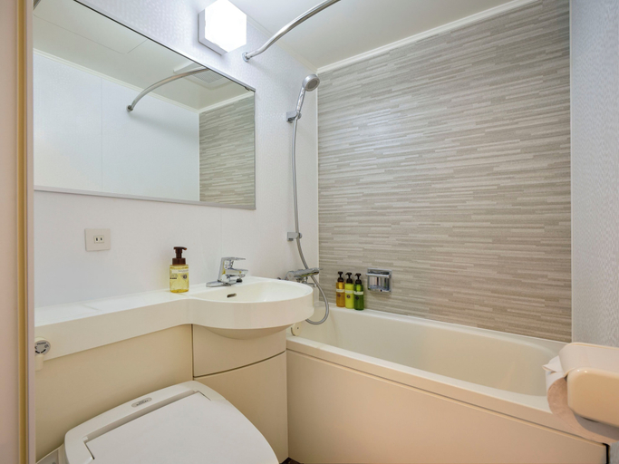 Bathroom 4, MyStays Shin Urayasu Conference Center, Edogawa