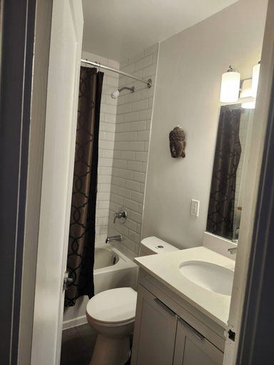 Bathroom, 1 bd Apartment Sleeps 4- 20 Mins From Everything!, Toronto