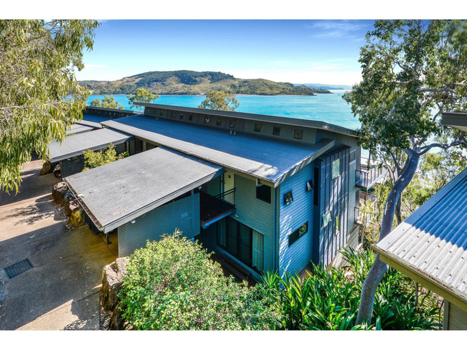 2, Shorelines 31 - Hamilton Island, Whitsunday