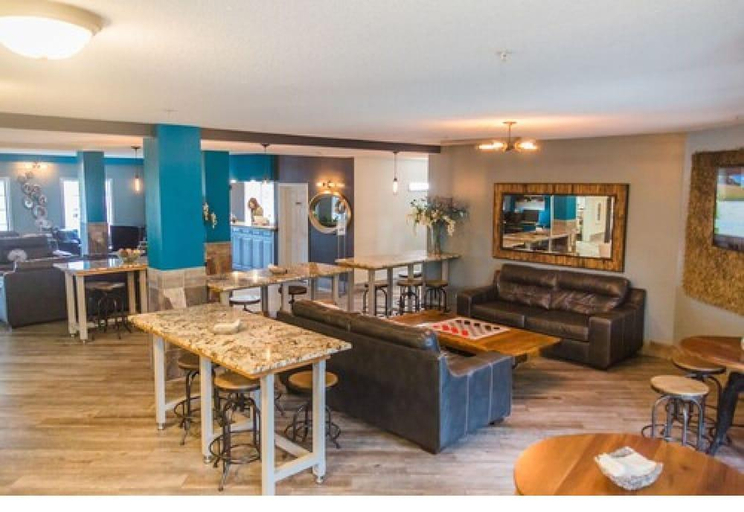 Food & Drinks, River Hills Hotel- Mankato, Blue Earth