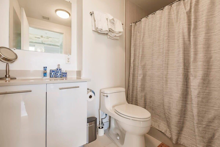 Bathroom 3, Hang Ten- Large Townhome, lux Amenities, Parking, Miami-Dade