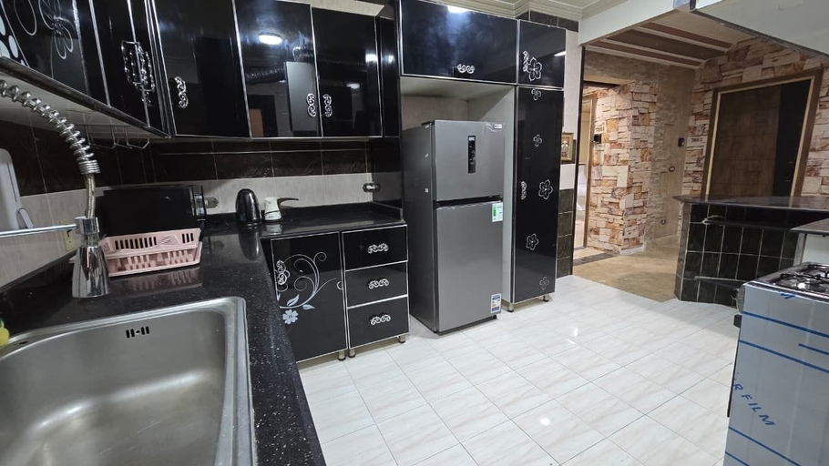 Private kitchen 5, Skyline Luxury Suites, An-Nuzhah