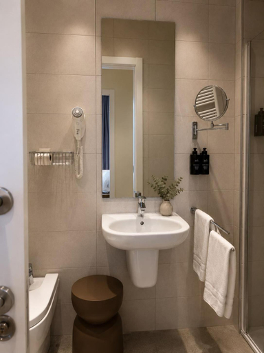 Bathroom 3, Legazpi Doce Studios Suites, Guipúzcoa