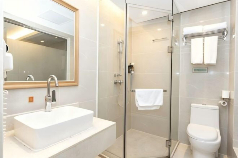 Bathroom 4, Vienna Classic Hotel (Tongren Jiangkou), Tongren