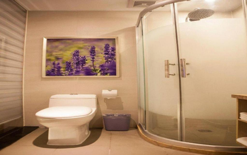Bathroom 4, Lavande Hotel Yantai Train Station Branch, Yantai