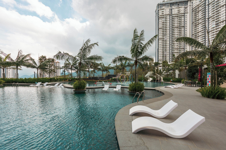 Outdoor pool 3, Antharas 1 Premier Suites Genting, Genting Highlands