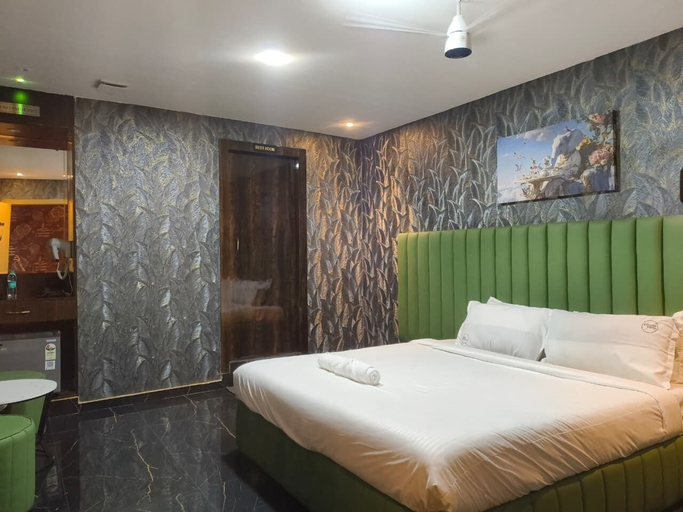 Room 4, Grand Bridge Hotel, Bangalore