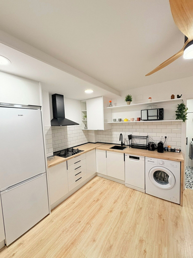 Private kitchen 3, - APARTAMENTOS BIRIDE -, Albacete