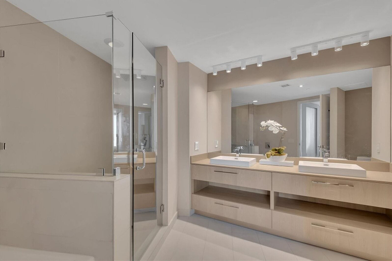 Bathroom 3, Lyfe Resort and Residence, Broward