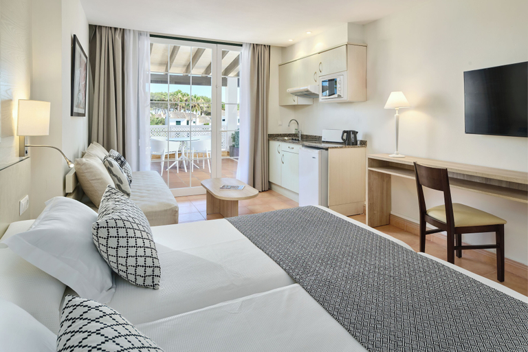 Bedroom 4, Grupotel Club Menorca, Baleares