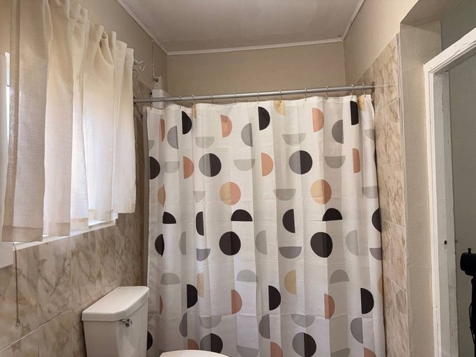 Room 2, Cozy 1bed Apartment in Priory Walk to the Beach