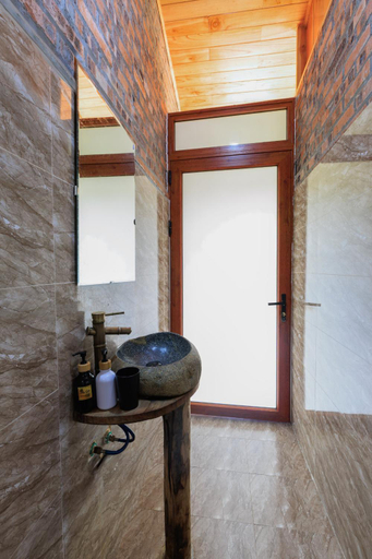 Bathroom 3, Indigo Snail Boutique Hmong Homestay, Sa Pa