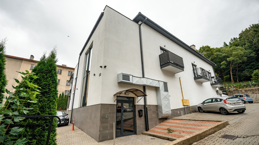 Primary image