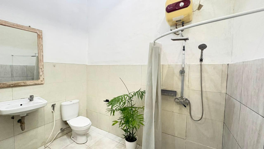 Bathroom, Pondok Cintya Kerobokan Canggu, Badung