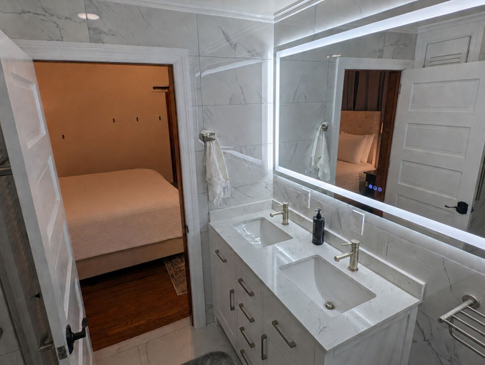 Bathroom 5, The Knickerbocker by Delphius, Hillsborough