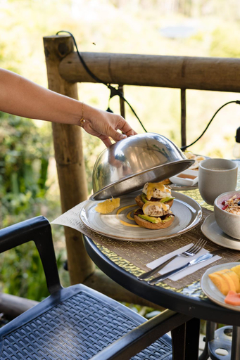 Food & Drinks 5, Levit Glamping - Hotel Frente al Embalse Guatape Penol, Peñol