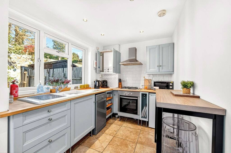 Interior 5, Berwick - Sleeps 5 -dogs Stay Free-enclosed Garden, Northumberland