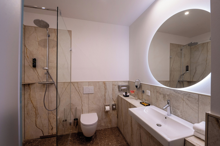 Bathroom 5, Hotel Aquino Berlin, Berlin