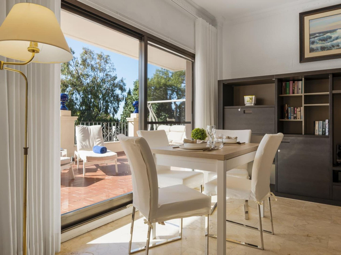 Room 5, 1 Dormitorio en Andaluc a del Mar Ref 107, Málaga