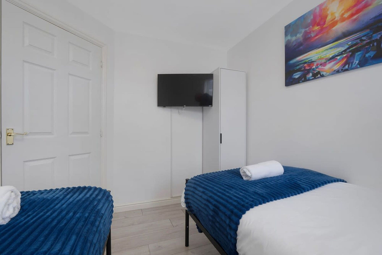 Room 4, Spacious Retreat for 10 Perfect for Families, Durham