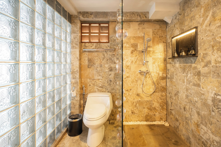 Bathroom 5, Munduk Harvest Palace, Buleleng