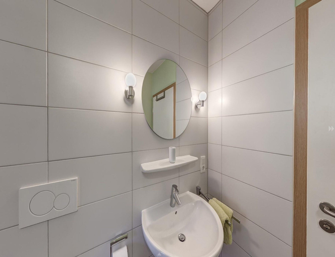 Bathroom 5, Grosszugige Ferienwohnung fur bis zu 9 Personen, Wesermarsch