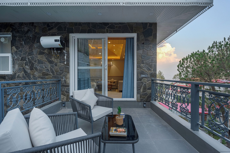 Terrace/patio 3, ELIVAAS Bask and Blessings Highland 7BHK, Solan