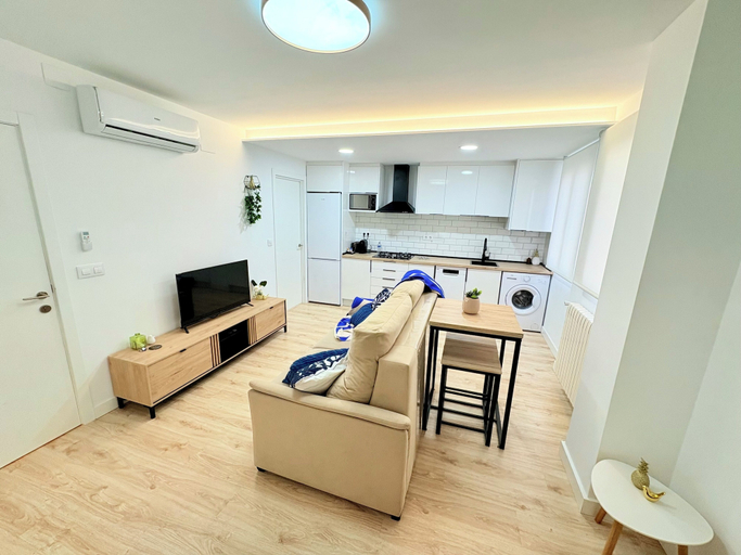 Living area 5, - APARTAMENTOS BIRIDE -, Albacete