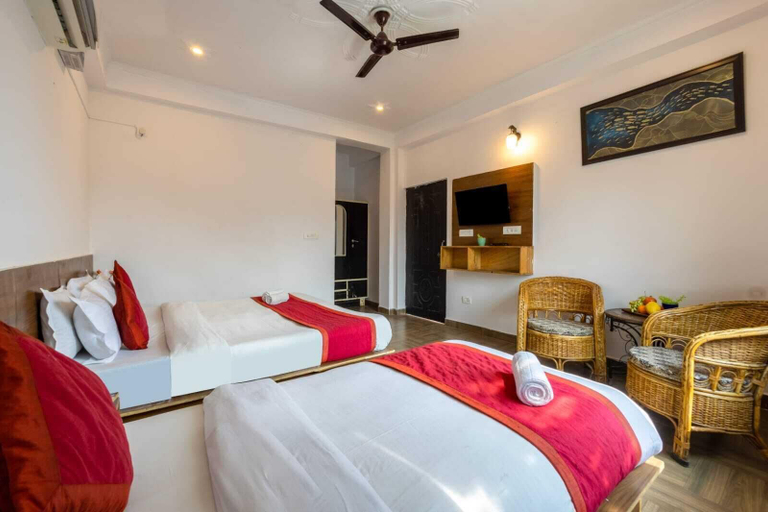 Room 5, Hotel Indra By Classic Crown, Garhwal