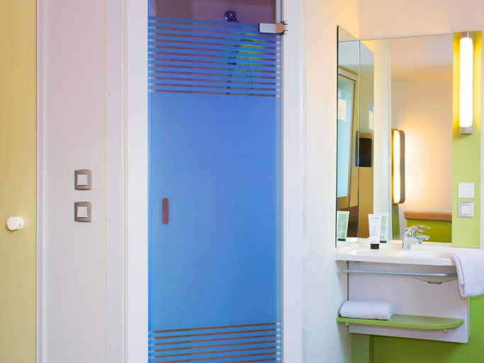 Bathroom 4, ibis budget BH Afonso Pena Savassi, Belo Horizonte