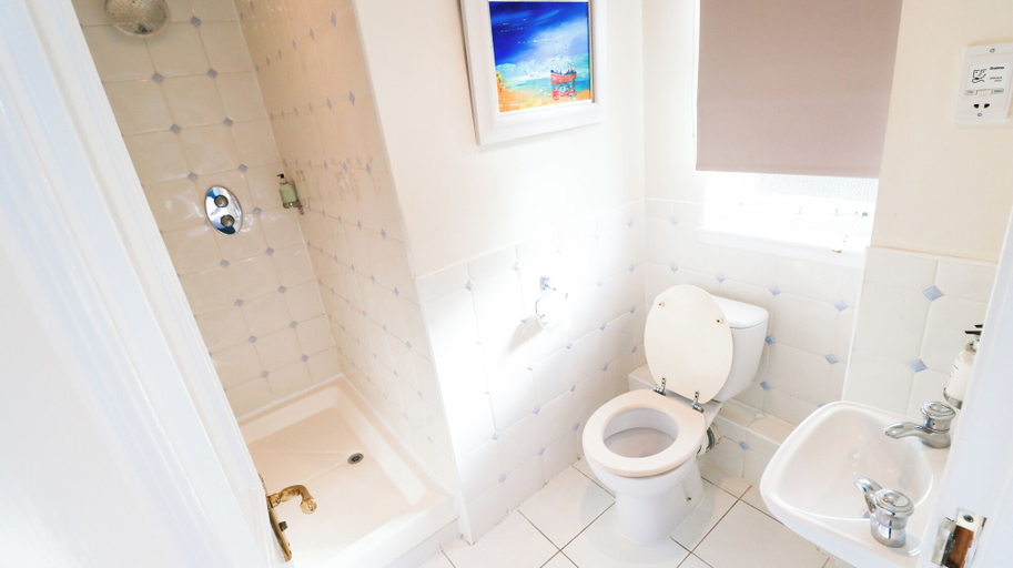 Bathroom 4, The Inn at Kippen, Stirling