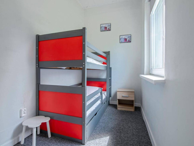 Room 2, Luxurious Holiday Home With Swimming Pool, Łobez