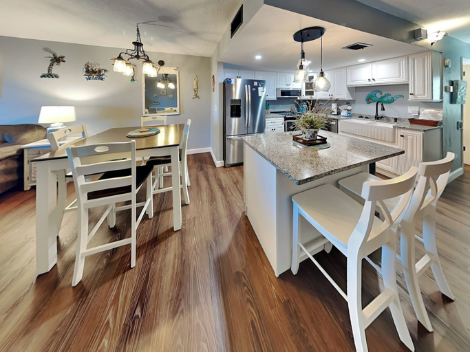 Others 4, Starboard Light 7 by Distinctive Beach Rentals, Volusia