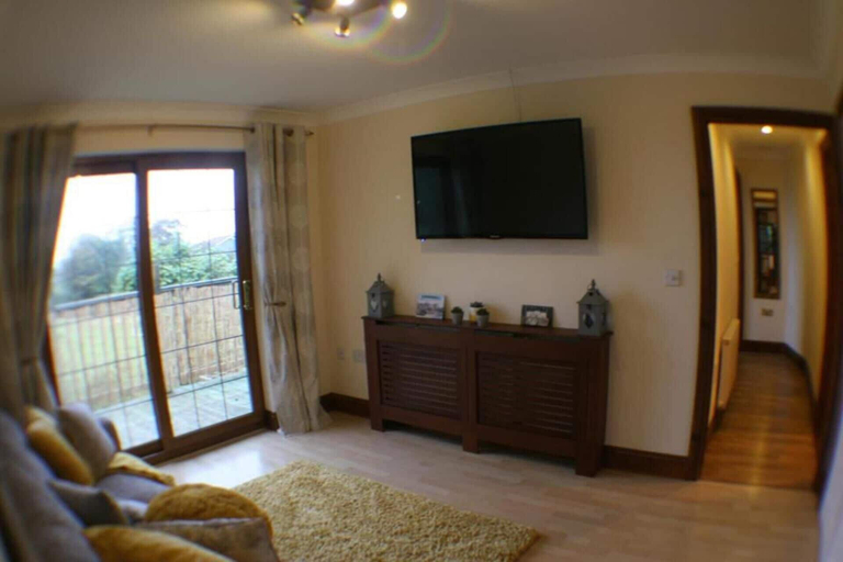 Living area 3, 2-bed - Sleeps 4 - Free Parking & Ev Charging, Cornwall