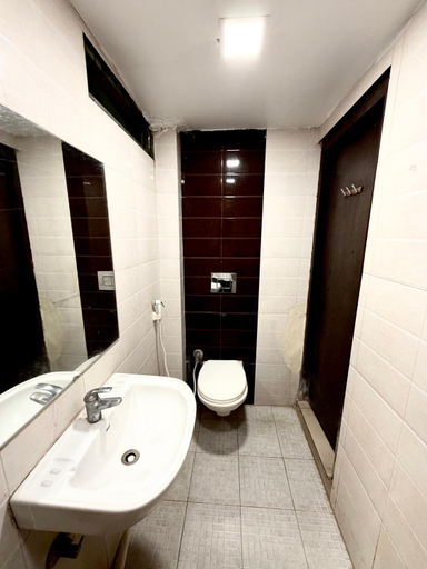 Bathroom 2, Hotel Royal Palace Mysuru, Mysore