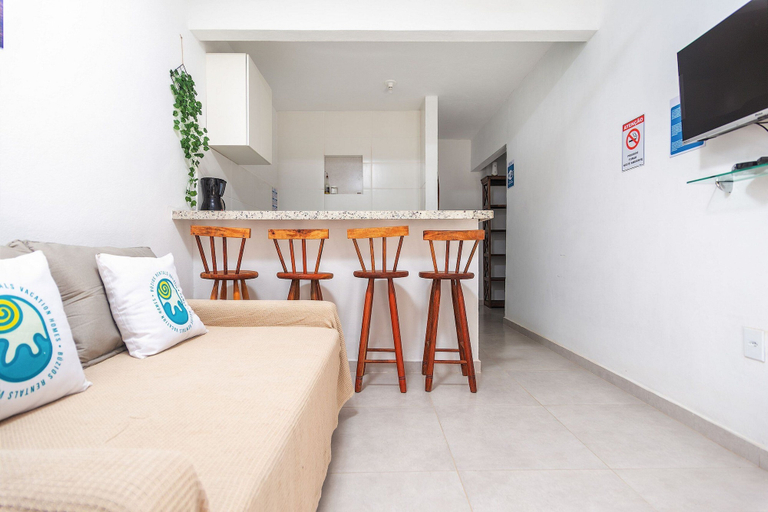 Living area 2, Arpoador Praia & Piscina Buzios Rentals, Armação dos Búzios