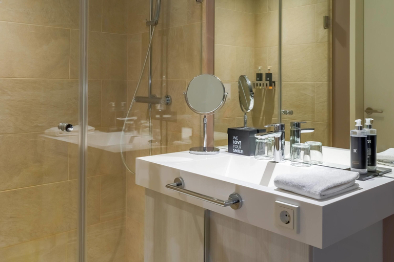 Bathroom 4, elaya hotel kleve, Trademark Collection by Wyndham, Kleve