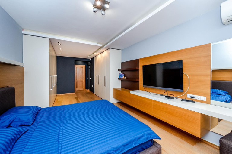 Room 4, Sofia Luxury 3-bed Penthouse Apartment, Sleeps 6, Stolichna