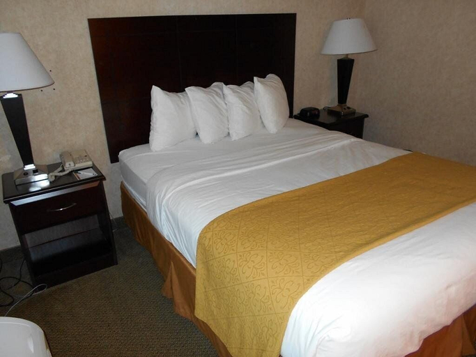 Room 4, FairBridge Inn Arlington, Snohomish