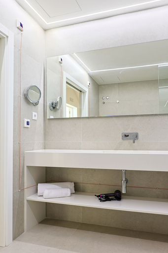 Bathroom 2, Hotel 77 Lisbon, Lisbon