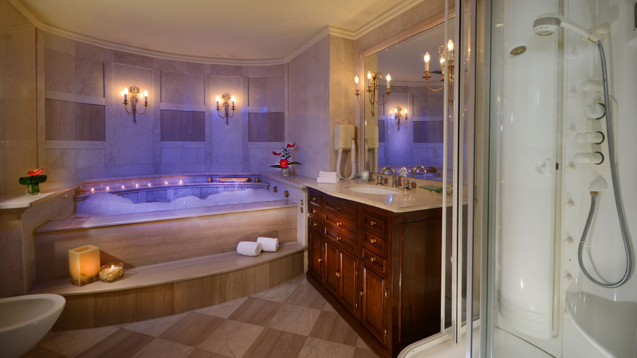 Bathroom 5, Sonesta Hotel Tower & Casino Cairo, Nasr City 1