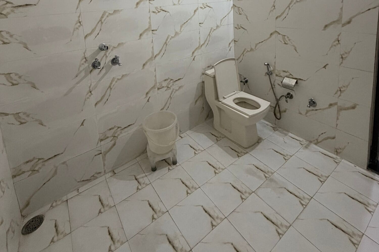 Bathroom, Hotel Albie Stay, Near Railway Station Chandigarh, Chandigarh