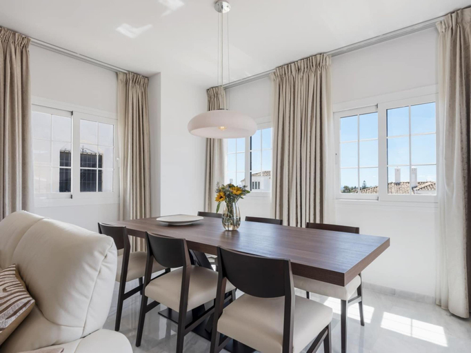 Room 5, 3 Bedroom Townhouse Aldea Blanca, Málaga