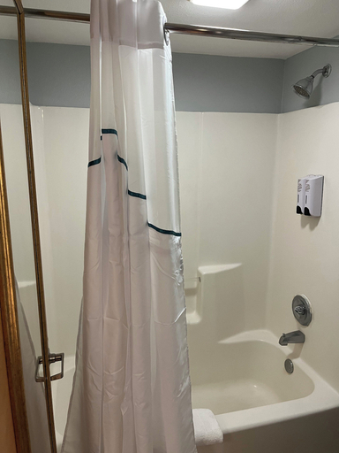 Bathroom 3, HomeTowne Studios by Red Roof Amarillo West, Potter