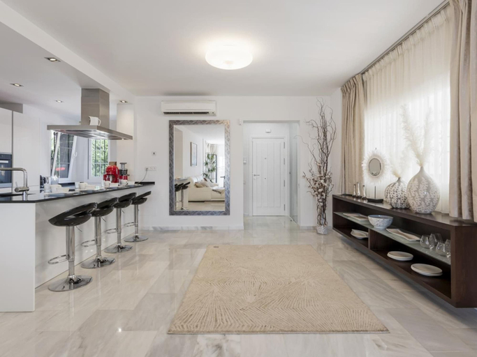 Room 4, 3 Bedroom Townhouse Aldea Blanca, Málaga