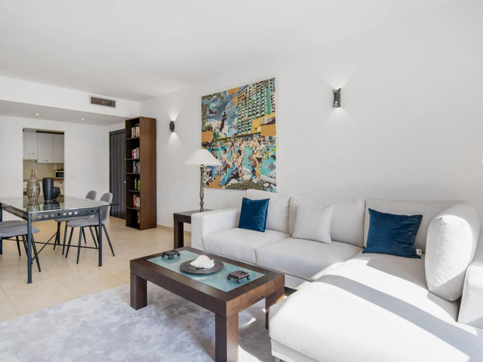 Room 5, C sa C diz Playas del Duque, Málaga