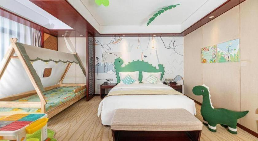 Bedroom 2, Langfang Ovation Hotel, Langfang