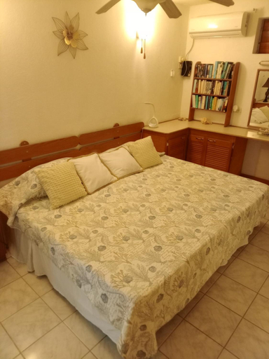 Bedroom 3, Golden Gem Cosy Apartment with pool & garden view