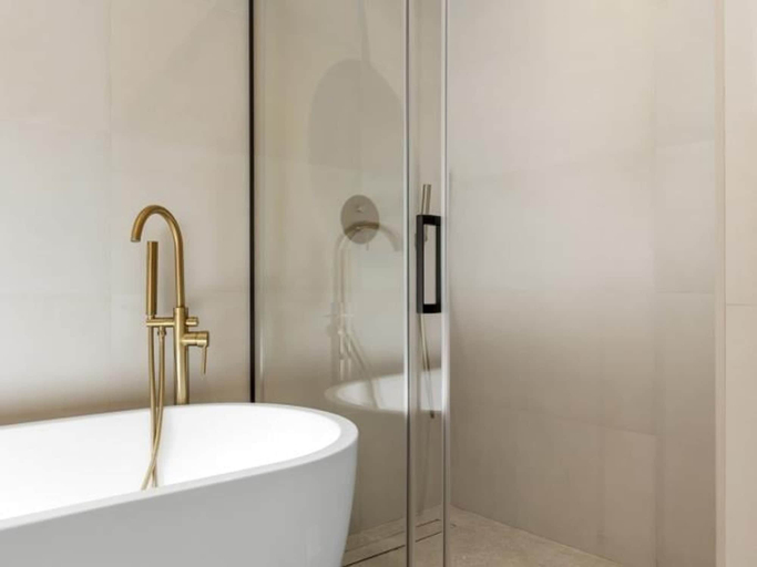 Bathroom 5, Villa Byrons in Marbella, Málaga